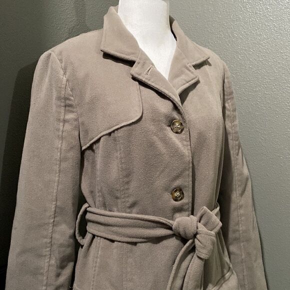 Jack by BB Dakota Neutral Soft Fuzzy Jacket Button and Tie Waist - Picture 2 of 11